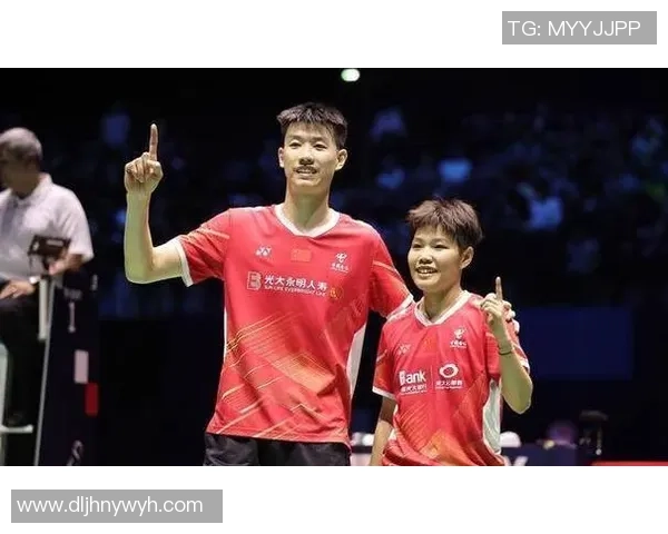 重庆羽毛球队在全国锦标赛积分榜上以71分稳居第一名展现强劲实力